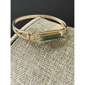 Vintage Avon Treasured Jade Bracelet Nephrite 6” Gold Tone Hinged Bangle Classic